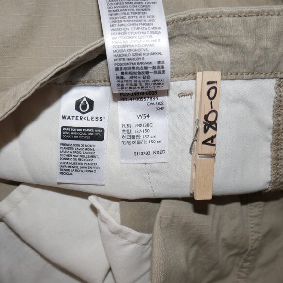 Levi's Carrier Cargo Shorts Men's Size 54 Loose Fit Ripstop Utility Beige/Tan - Picture 6 of 9